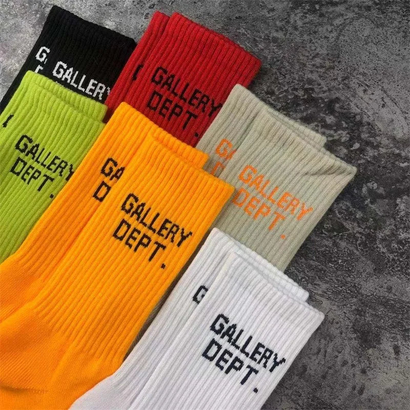 Men Women Graffiti Letter Street Art Socks Autumn Winter Cotton Towel Bottom Crew Length Breathable Casual Athletic Wear