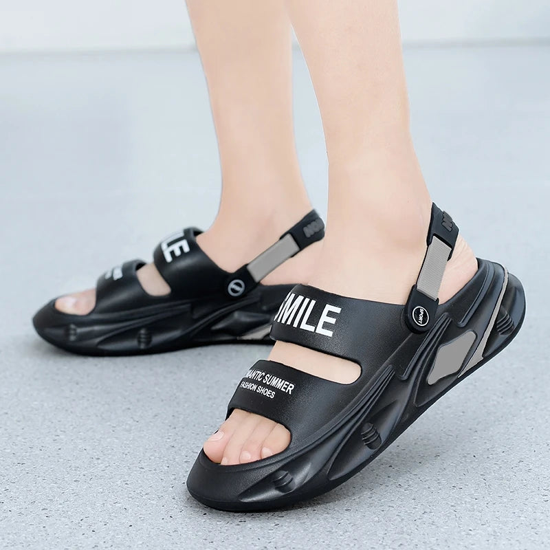 Fashion Men Outdoor Sandals Slippers Beach Comfortable Thick Sole Clogs Men Casual Shoes Garden Shoes Men Women Beach Sandals