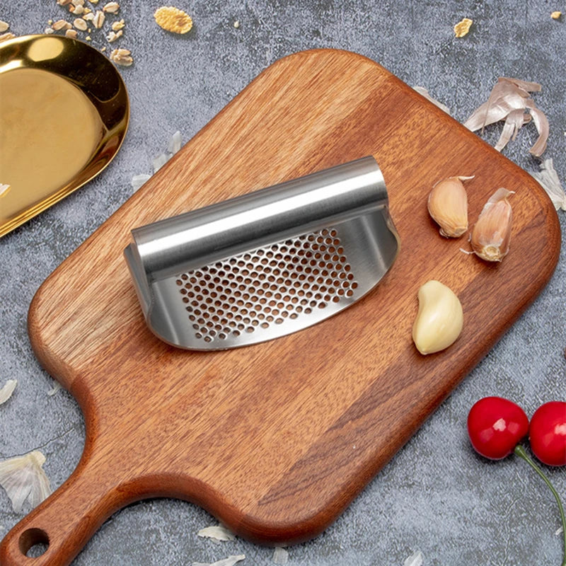 Stainless Steel Manual Garlic Press Multi-function Curved Garlic Grinding Slicer Chopper Kitchen Garlic Presses Cooking Gadgets