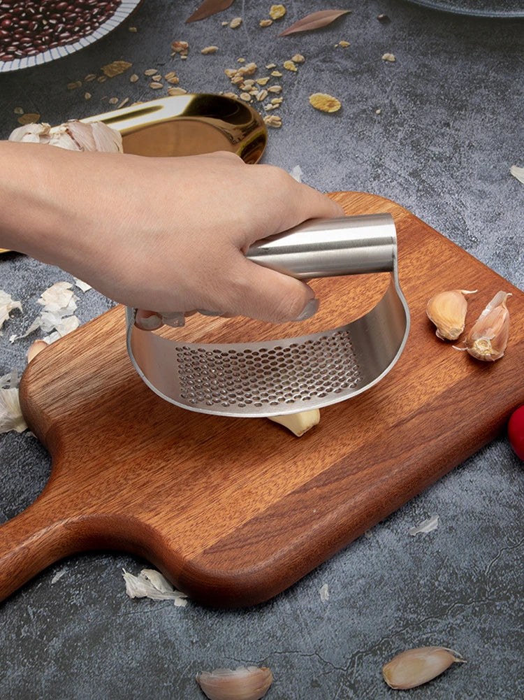 Stainless Steel Manual Garlic Press Multi-function Curved Garlic Grinding Slicer Chopper Kitchen Garlic Presses Cooking Gadgets