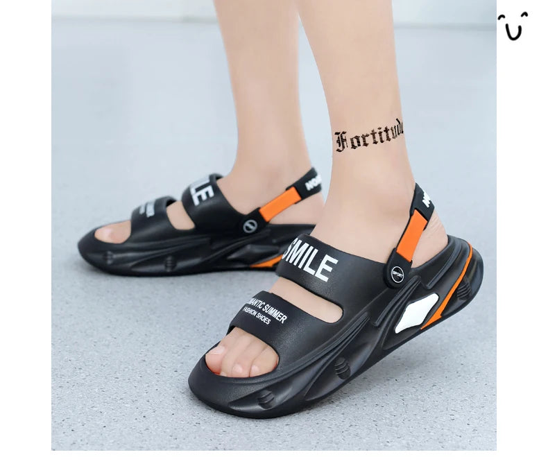 Fashion Men Outdoor Sandals Slippers Beach Comfortable Thick Sole Clogs Men Casual Shoes Garden Shoes Men Women Beach Sandals